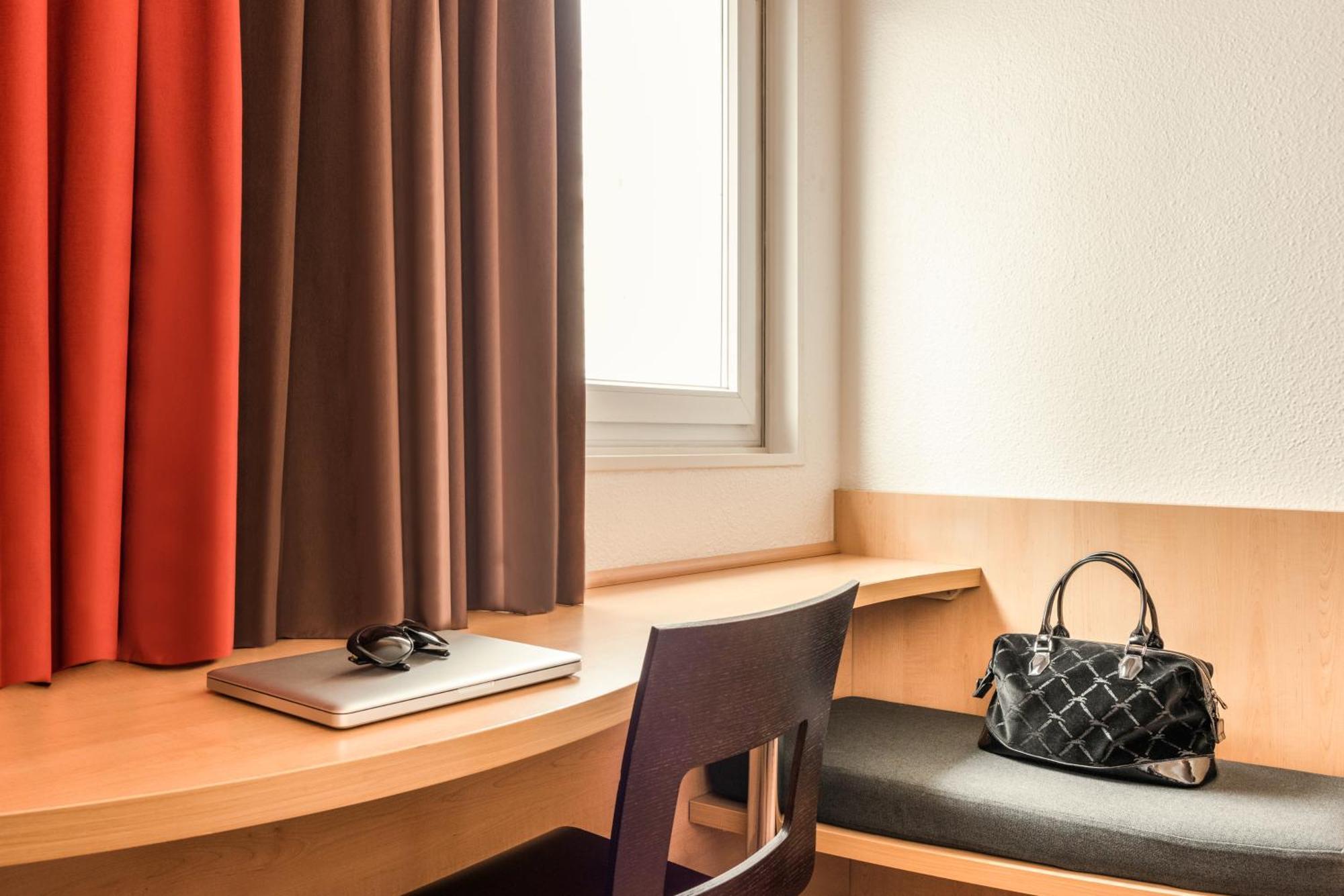 Ibis Paris Pantin Eglise Hotel Екстериор снимка